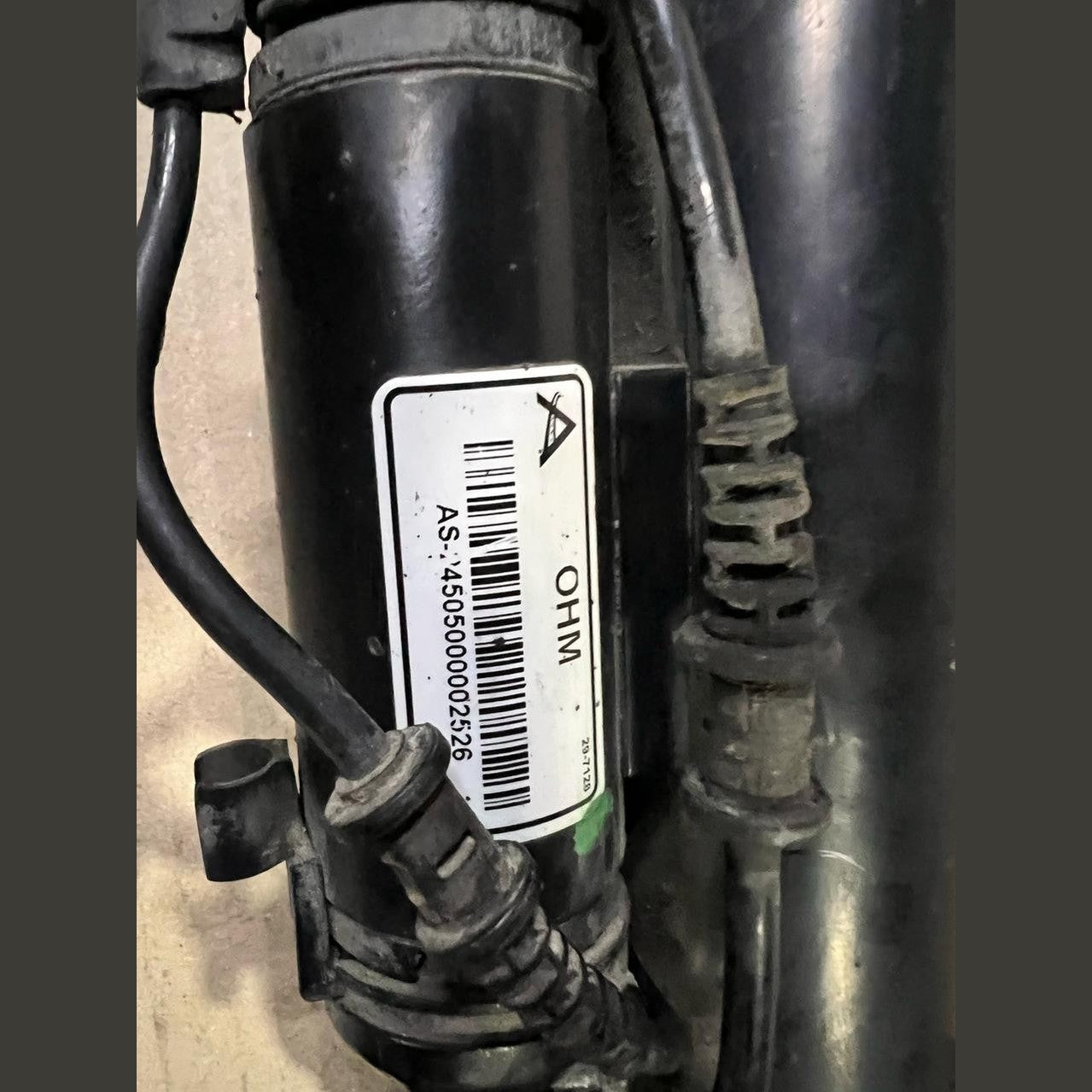 Mercedes W164 GL350 GL450 Front Right Side Air Suspension Shock Absorber Strut