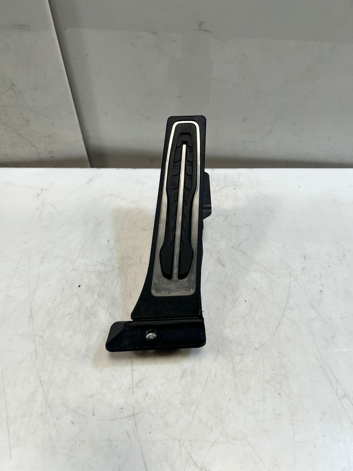 2019 BMW X7 5 Series G30 G07 Accelerator Throttle Pedal Module 6871053 OEM