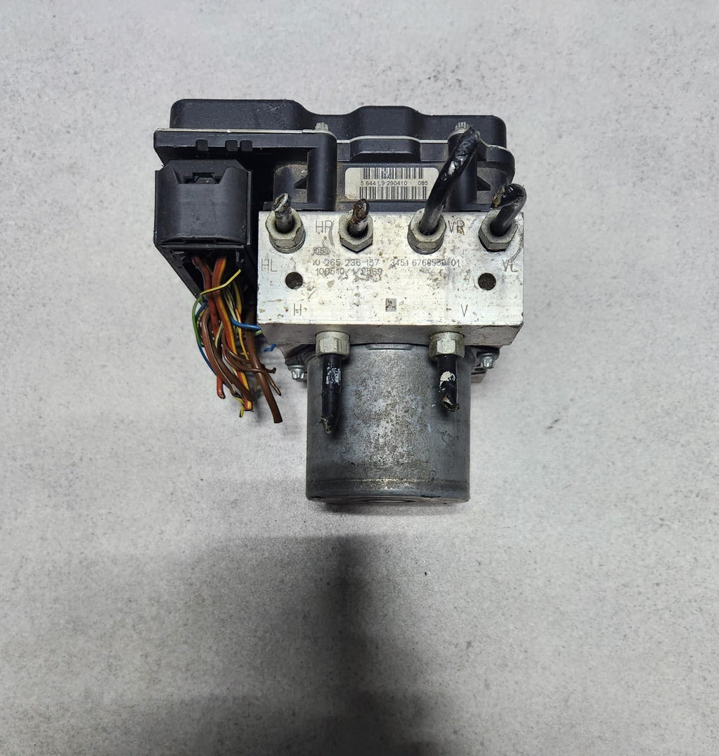2010-2012 BMW X1 Abs Pump Hydraulic With Ecu 6795186 X1 E84