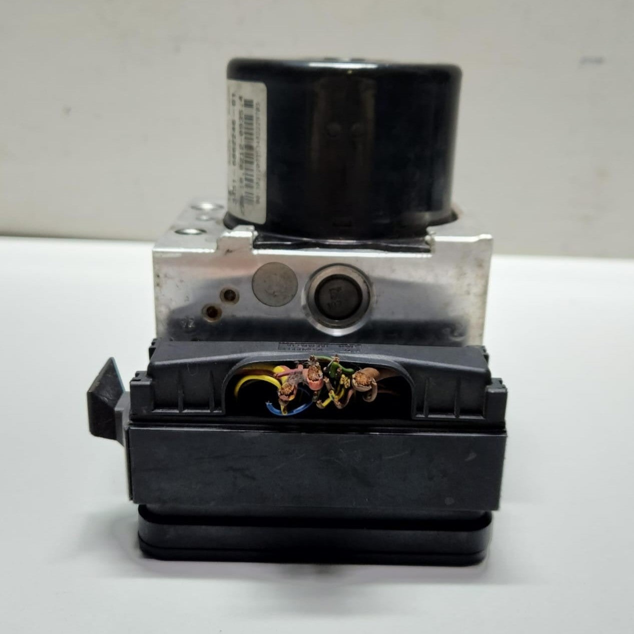 2012-2016 BMW 328i ABS Pump Control Module 6862247 1, 2 and 3 Series OEM 