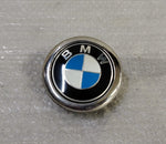 Bild in die Galerieansicht laden, OEM BMW X2 F39 REAR LIFTGATE EMBLEM RELEASE SWITCH HANDLE 7248535