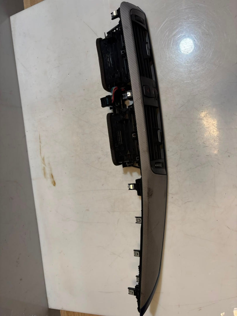2015-2018 BMW 320i F30 3 Series Center Dashboard Air Vent 9347436 OEM
