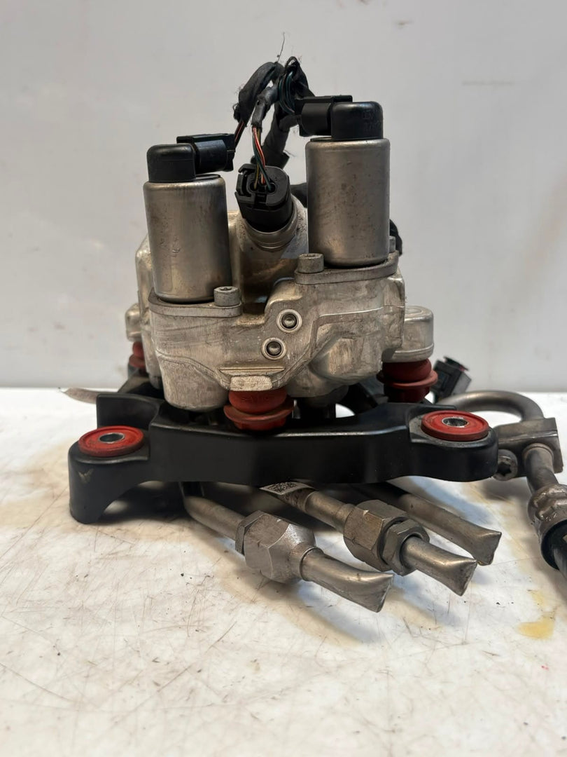 2008-2013 BMW 750i 7' F10 F11 F01 F02 F03 F04 Dynamic Drive Valve Block 6775258