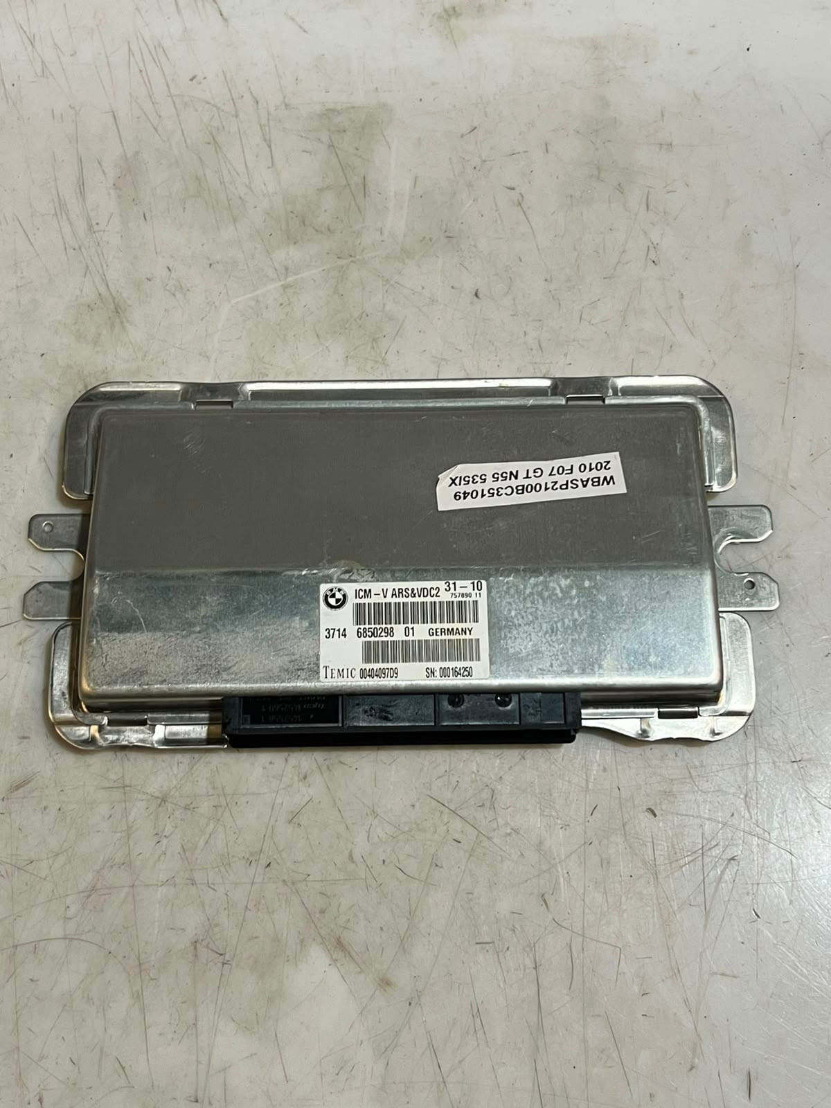 2011-2013 BMW 5 Series F10 F11 GT F07 528i Suspension Control Module 6850298