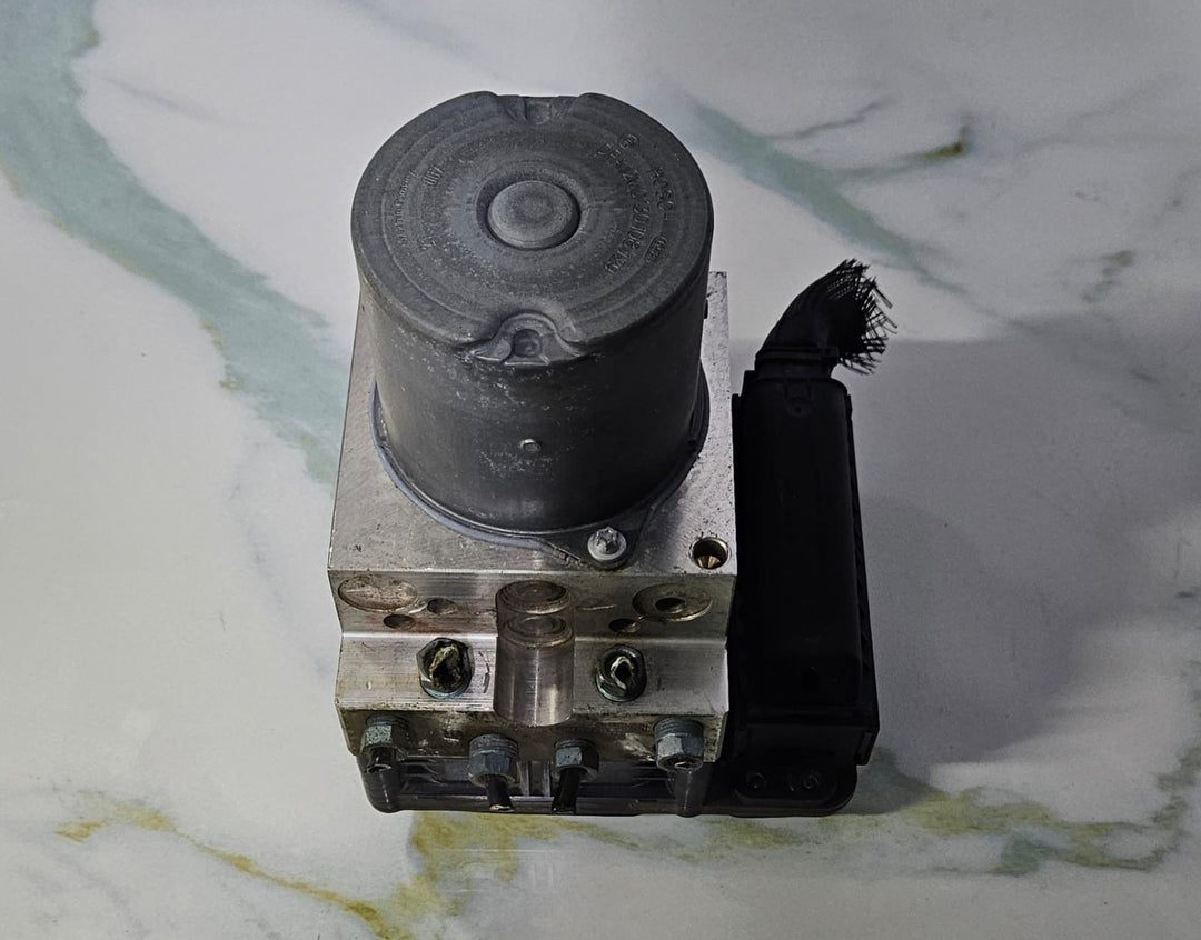 OEM BMW F02 F07 ABS Anti Lock Pump Brake Module 6797036, 6797038
