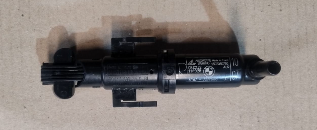 BMW F10 F11 F07 & LCI HEADLIGHT WASHER SPRAY NOZZLE FRONT RIGHT 7377668
