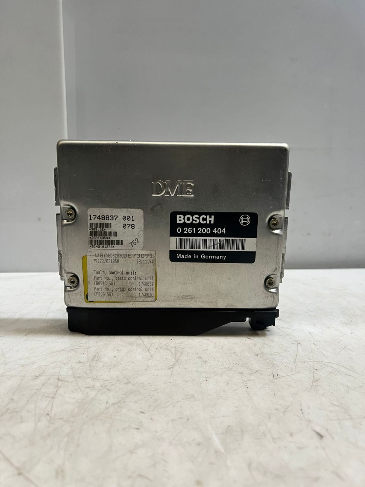 1993-1994 BMW E32 7 Series E34 5' M60 740I Engine Control Unit 0261200404 OEM