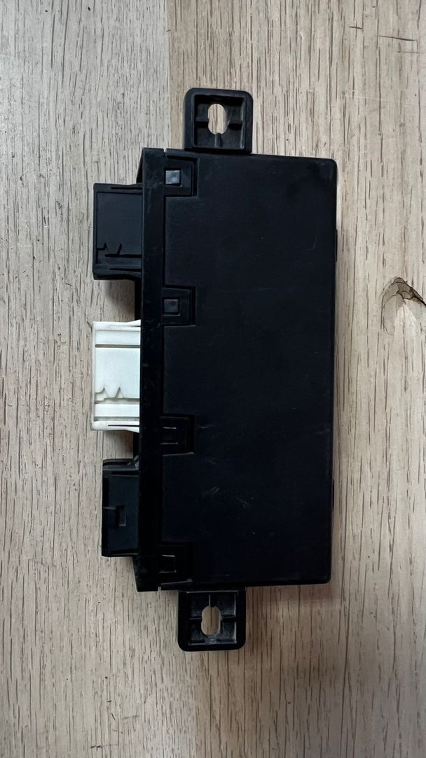 2001-2003 BMW 530i Front Left Door Control Unit 8376071 E39 5-Series
