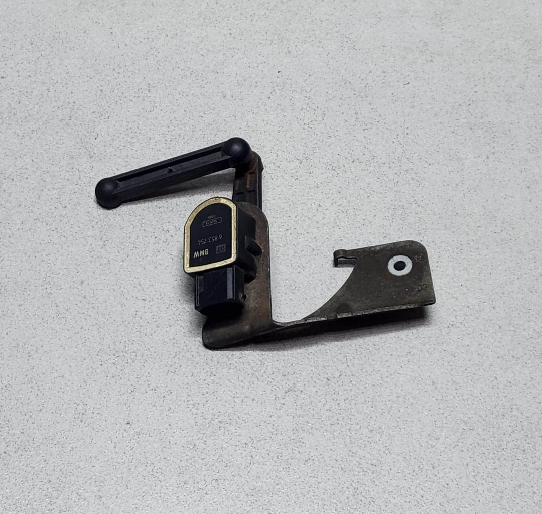BMW Headlight Level Sensor Front 6853754  3 Series E90 E91 E92 X1 E84 and X5
