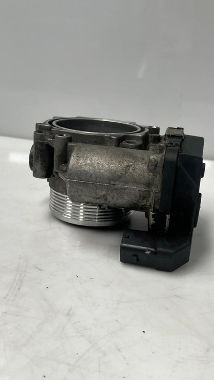 2011-2016 BMW 550i Throttle Body 7555944 F10 550i, 650i, 750i 