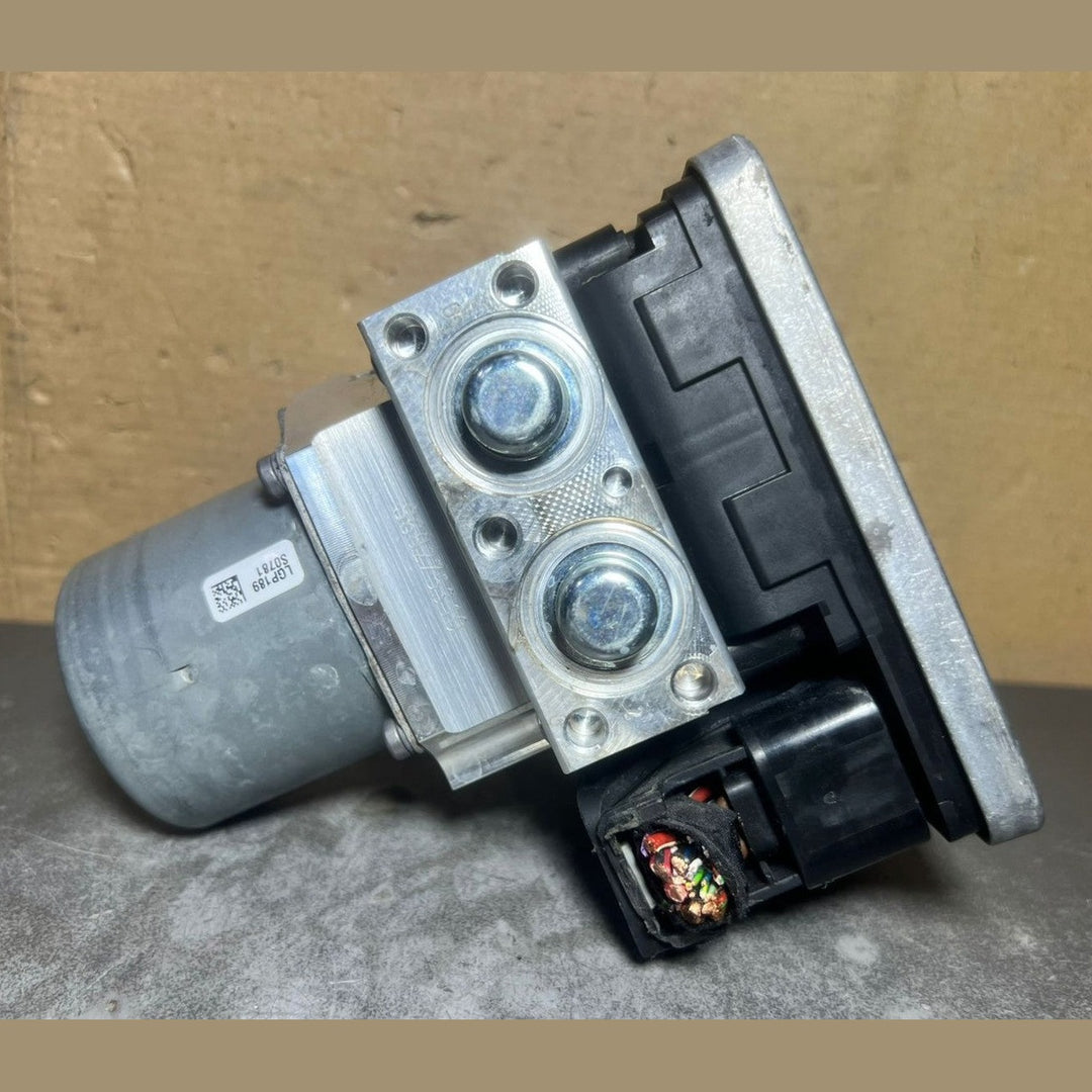 15-20 Mercedes W213 E-Class ABS Anti Lock Brake Pump Module A213 4314901 OEM