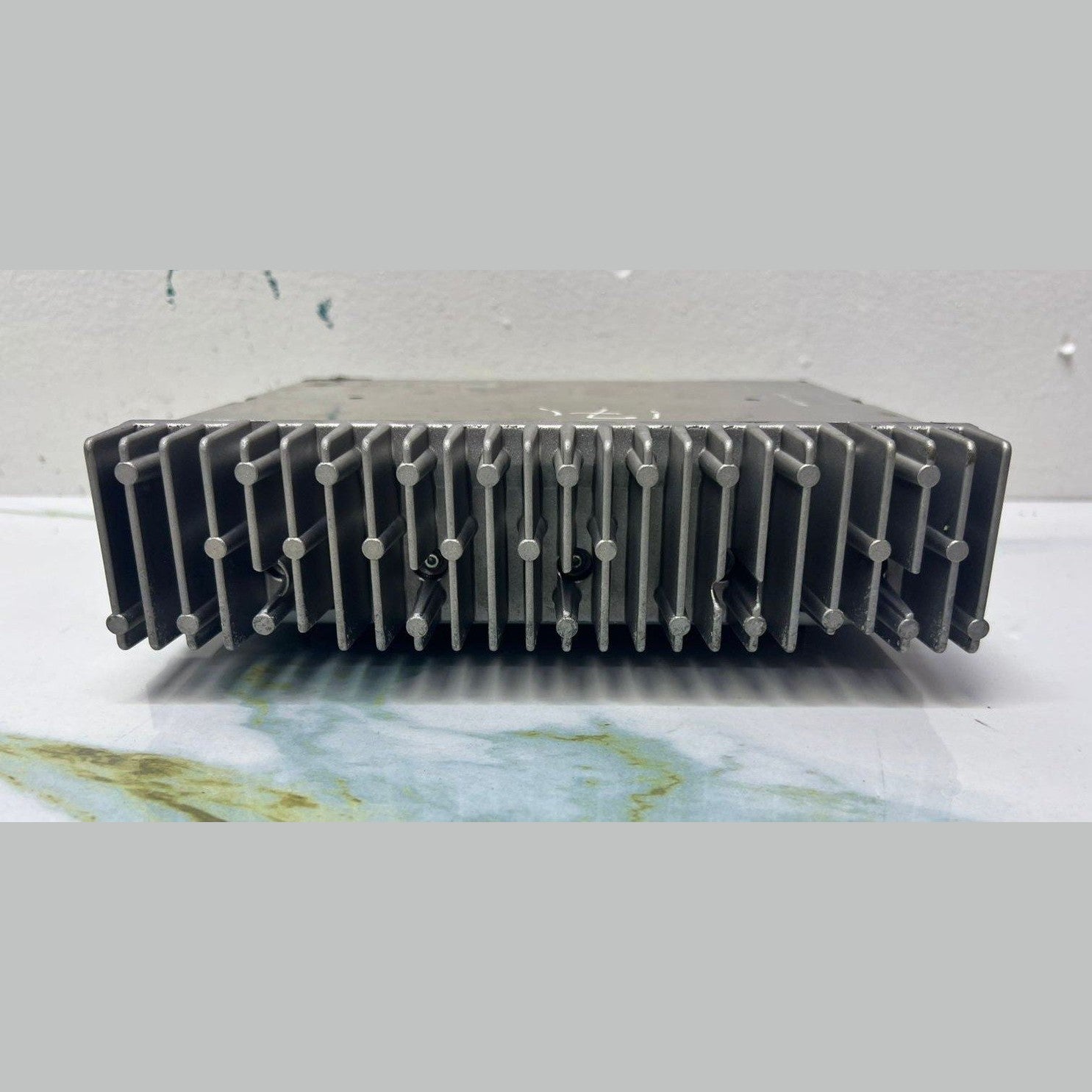 03-09 Mercedes-Benz W211 E-Class Amplifier A 211 870 19 89 OEM