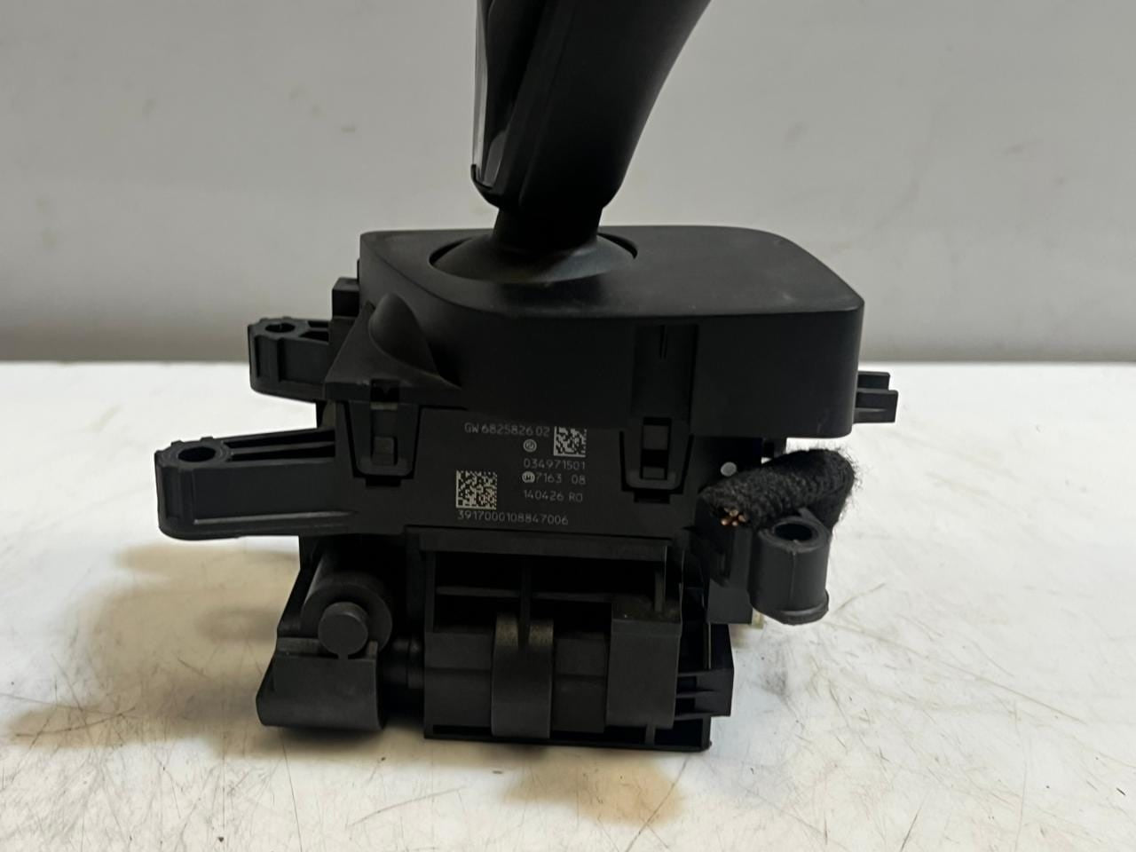 BMW G30 G31 G32 5 Series Automatic Gear Selector SWITCH KNOB 6825826 RHD OEM
