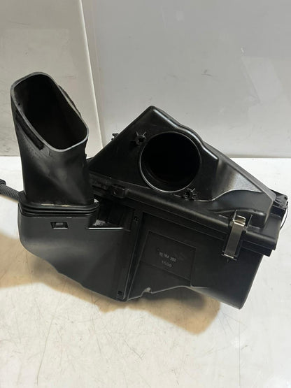 2011 BMW E90, E91, E92, E93 X1 E84 130KW DIESEL Air Filter Housing 8512599 OEM