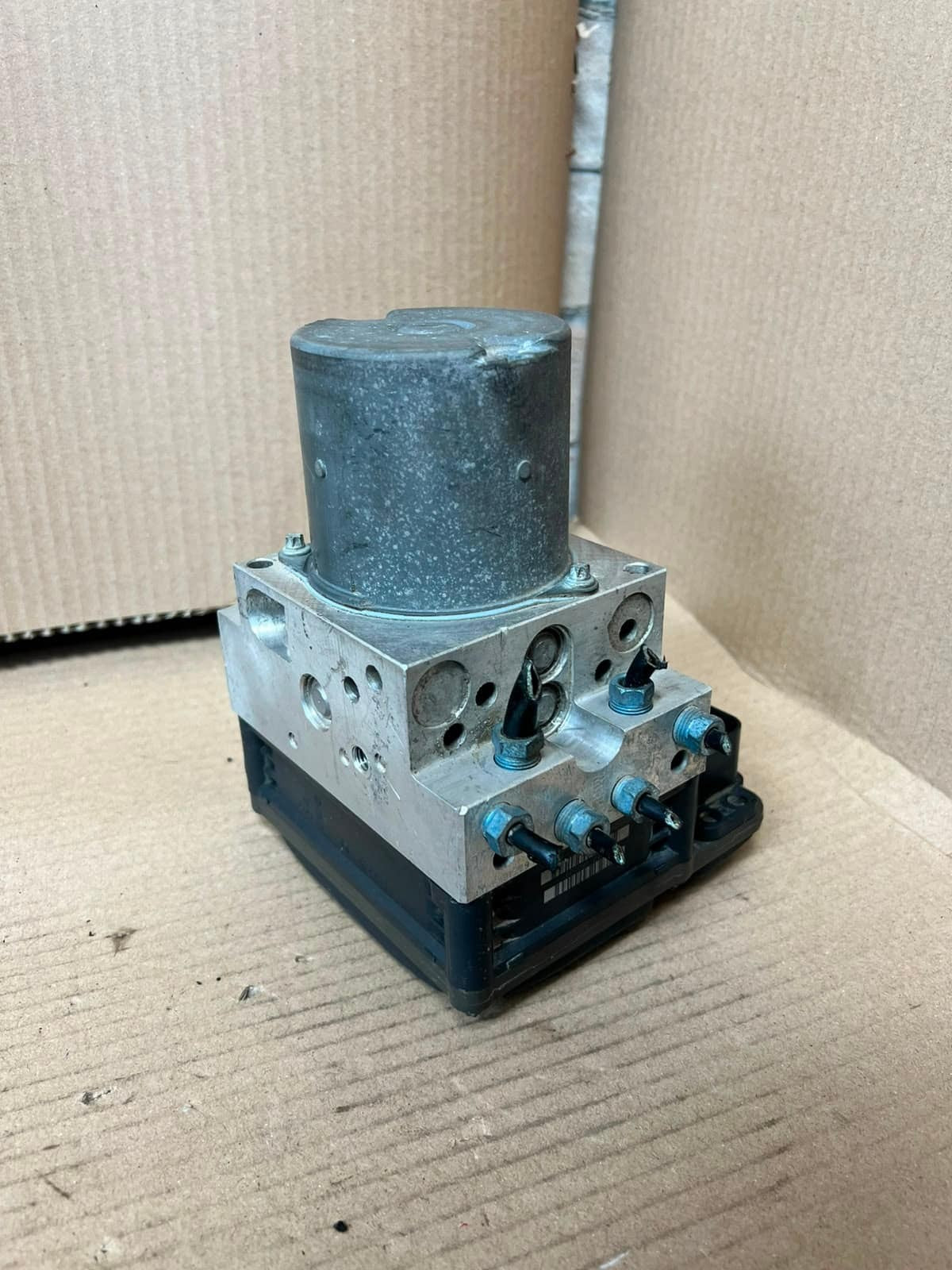 2008-2010 BMW E6X 535i 5 Series E60 520d Abs Pump Control Module 6783360 OEM