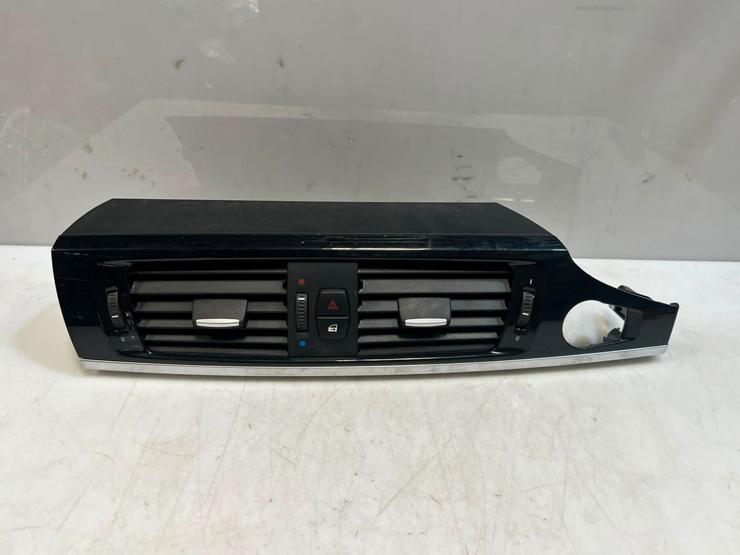 2010-2017 BMW X3 F25 CENTER Dashboard Air Vent GRILLE UNIT 9184742 OEM