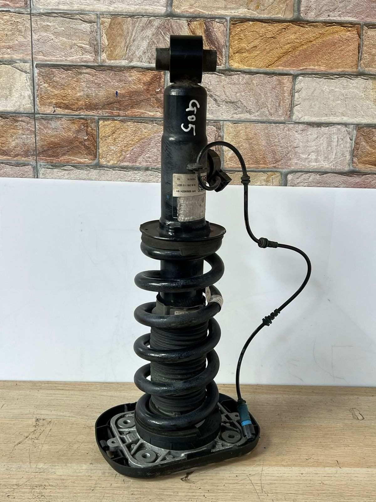 2018-2023 BMW X5 Shock Absorber 6869024 X5 G05 and X7 REAR RIGHT VDC 
