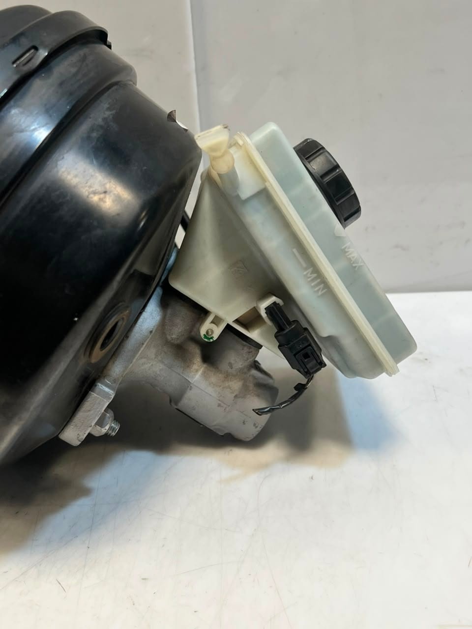 2011-2017 BMW X3 F25 X4 F26 N47 D20 C Brake Booster & CYLINDER 6854348 OEM