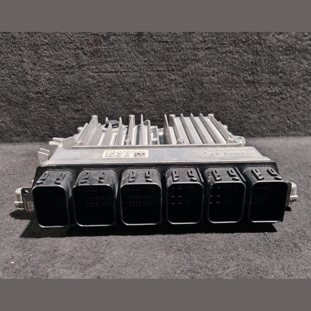 OEM BMW G30 G31 G12 X4 X3 G01 G02   B48  ENGINE CONTROL UNIT SET NO KEY -8692961