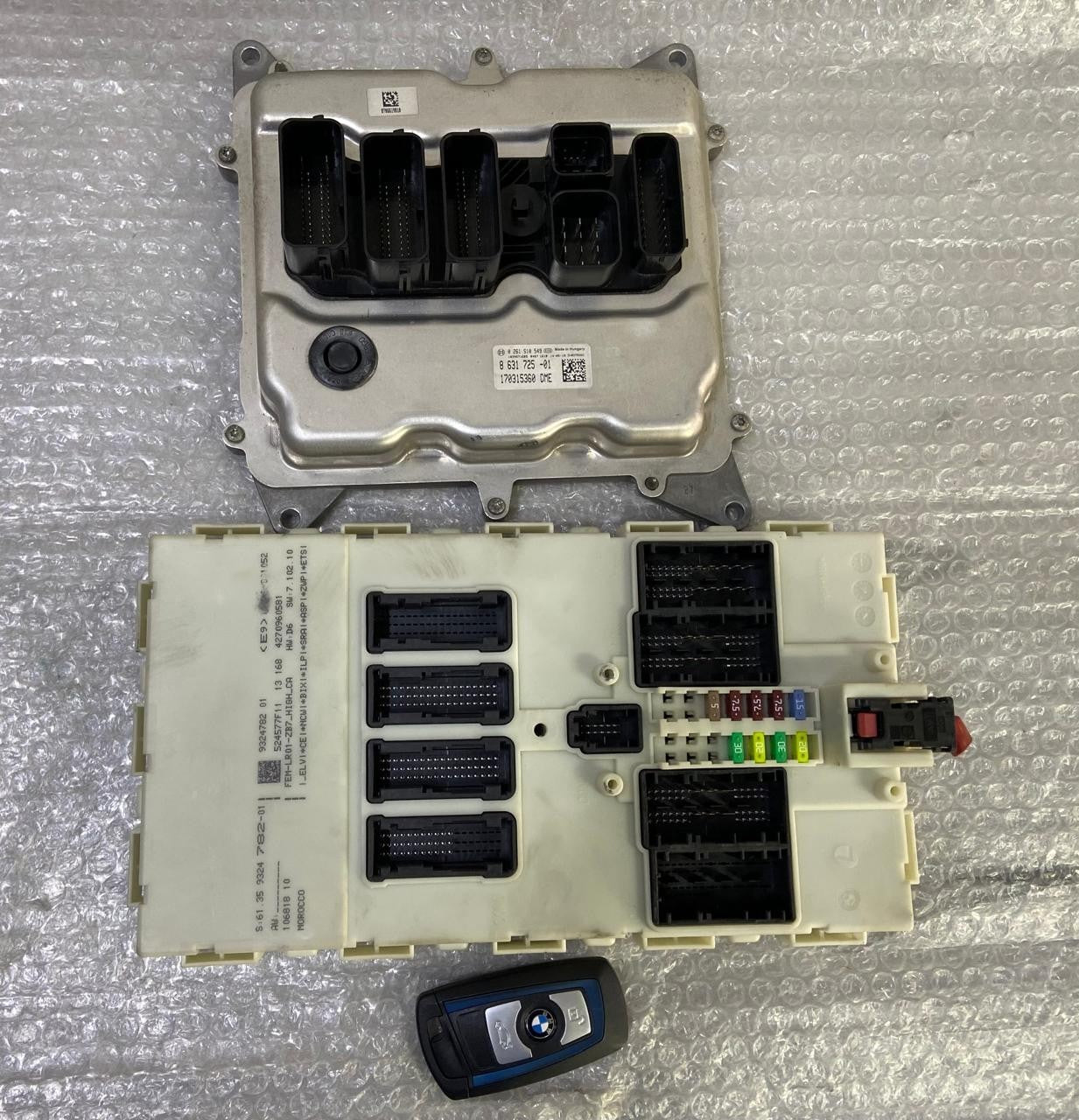 OEM BMW F22 N20 ENGINE CONTROL UNIT DME ECU SET 8631725 BOSCH