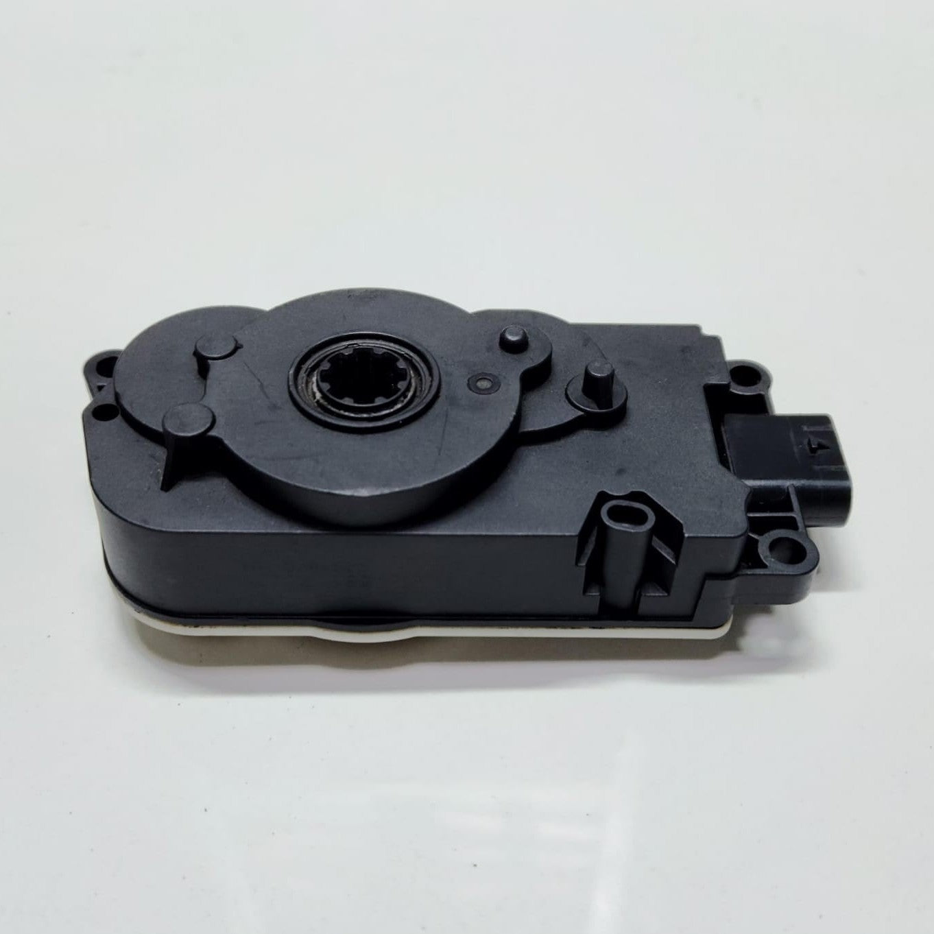 2020 BMW 330i Air Flap Motor Actuator 9464870 3 Series G20 G21 OEM