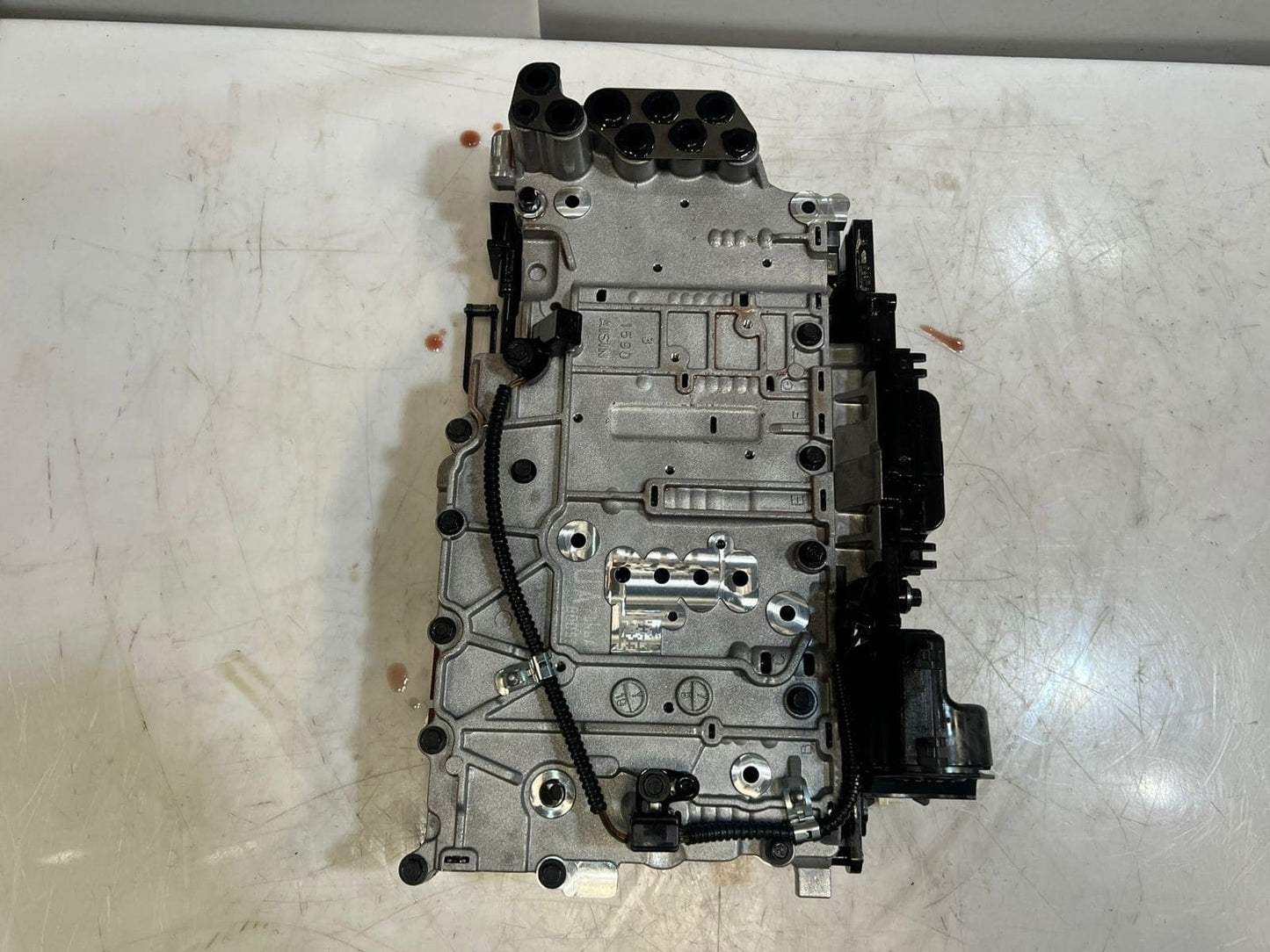 2004-10 BMW 325i E81 E90 E91 E84 E83 Automatic Transmission Valve Body 24242994