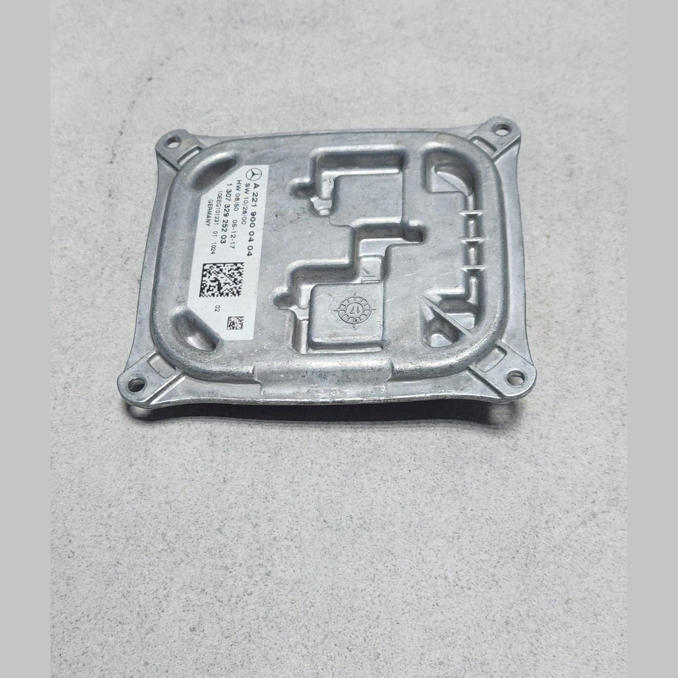 2007-2013 Mercedes-Benz S500 Headlight Ballast Control Module A2219000404