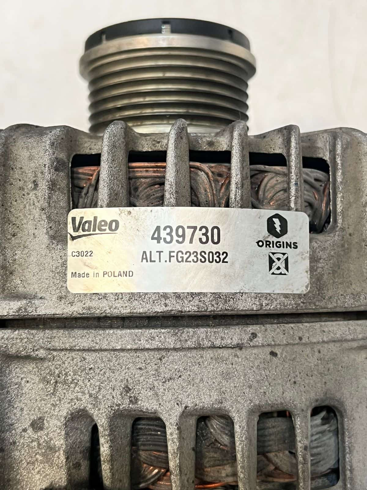 BMW 5 Series F10 F118 F25, 7 Series, X3, X5, and X6 Alternator FGN23S032 OEM
