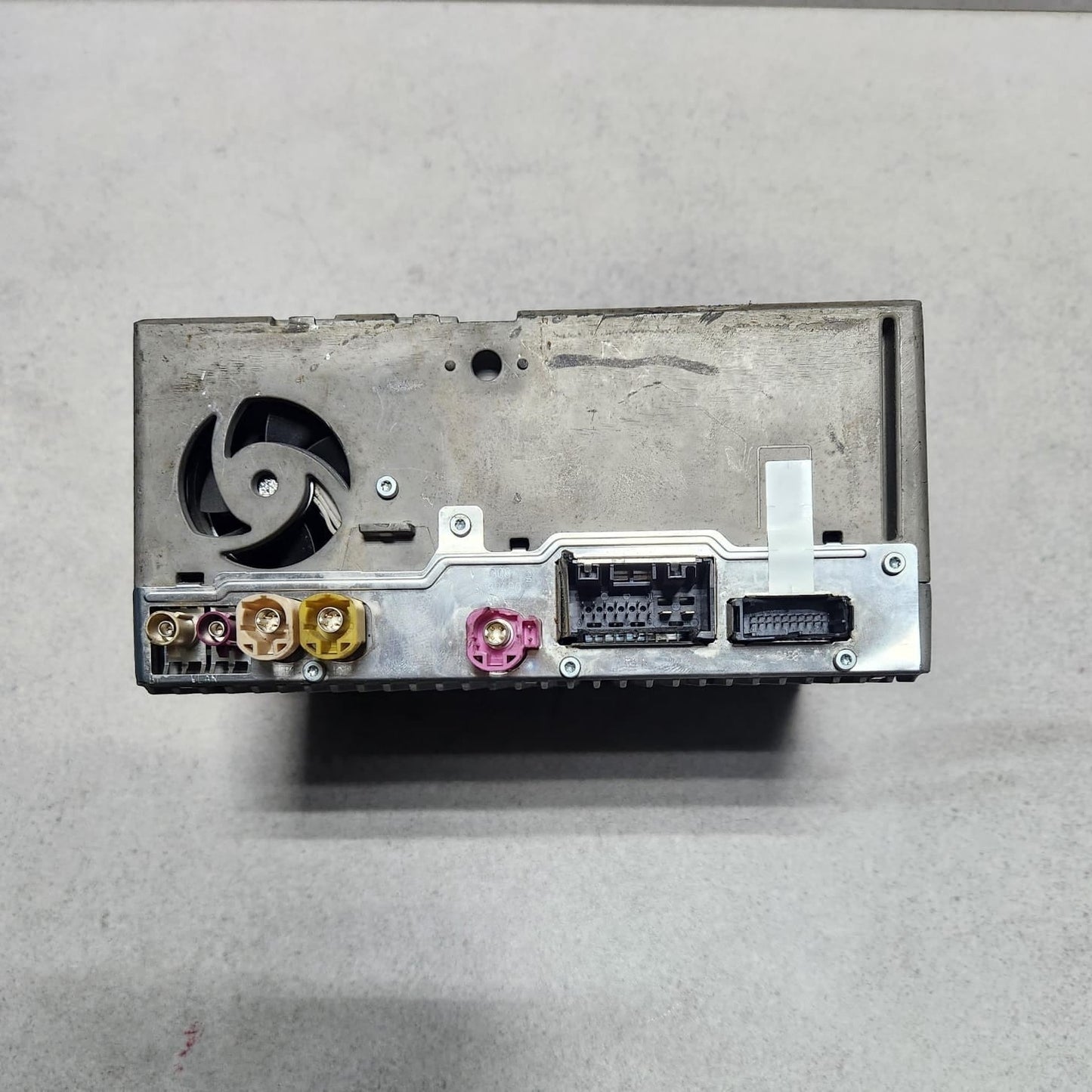 2020-2022 BMW 740i Head Unit 5A12E94 G11 G12 740i 750i harman MGU IL