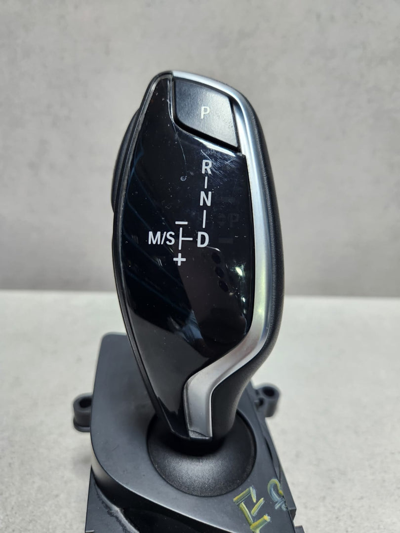 2017-2019 BMW 530i Automatic Transmission Gear Selector Lever 6825825 