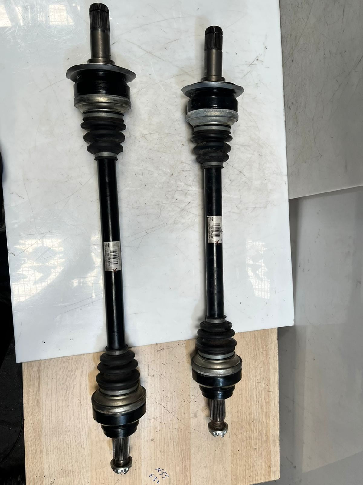 2010-2015 BMW 760Li F01 F02 F03 Rear Left & Right Cv Axle Shaft 7566077 7566078