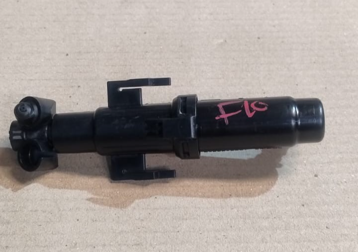 BMW F10 F11 F07 & LCI HEADLIGHT WASHER SPRAY NOZZLE FRONT RIGHT 7377668