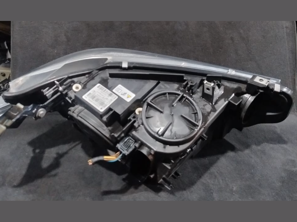 BMW 4 F32 F33 F36 F82 M4 F82 F83 F36 HEADLIGHT BI-XENON FRONT LEFT - 7410787