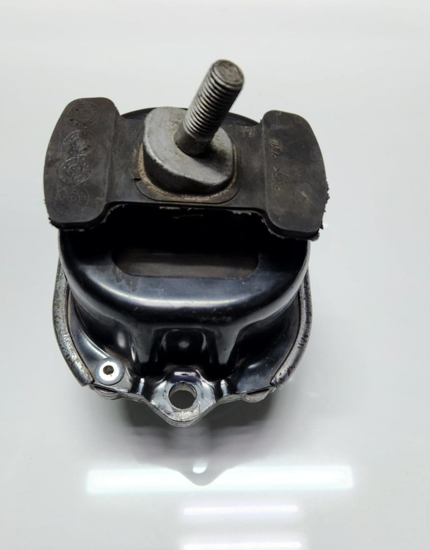 2013-2018 BMW X5 Right Engine Mount 6864336 X5 F15 OEM