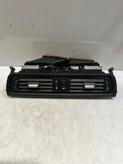 2013-2017 BMW X5 5 Series Gran Turismo F07 Rear Air Vent Grill 1682811 OEM
