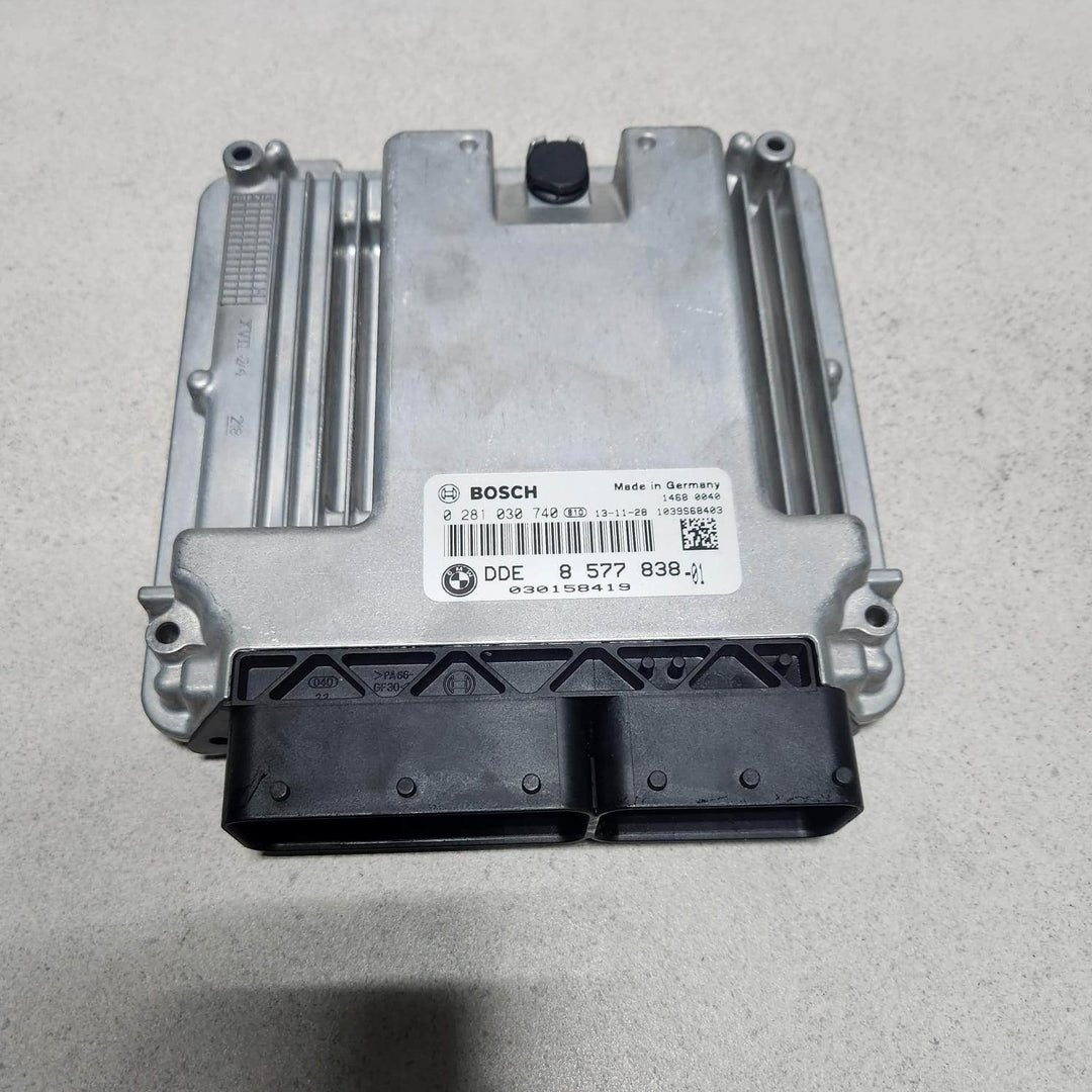 BMW Engine Control Unit 8577838 X5 F15 F10 F11 and 4 Series F32 430d B47 DIESEL