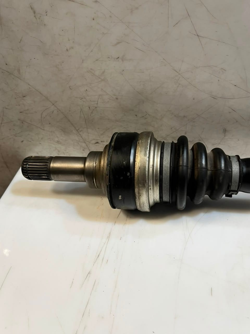 2011-2016 BMW 5 Series F10 F11 535i Rear CV Axle Drive Shaft 7581029 OEM