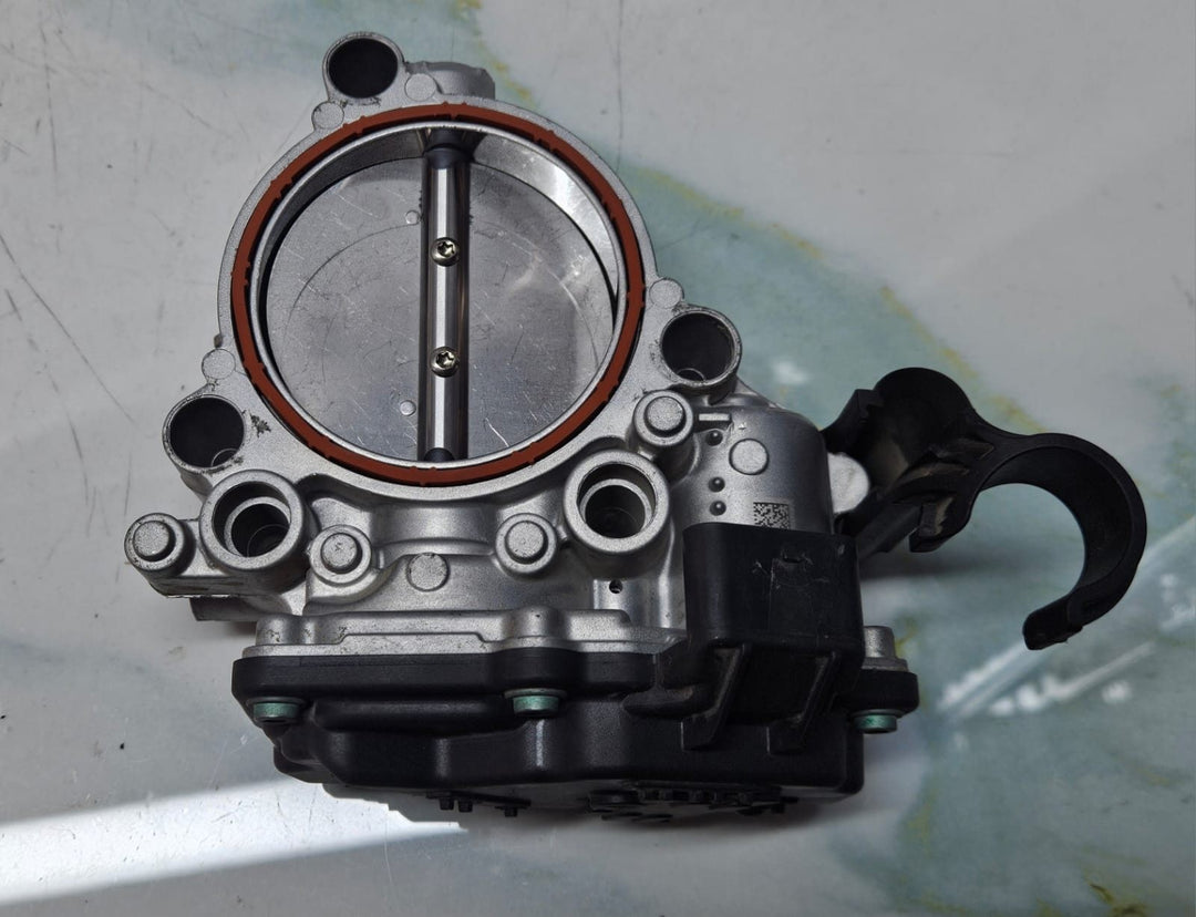 2024 BMW X5 G05 THROTTLE BODY VALVE 3.0L 9847189 OEM