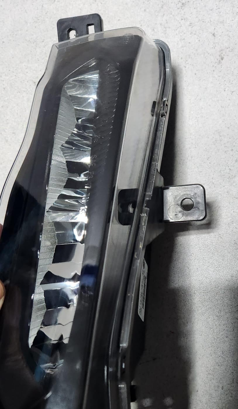 2019-2021 BMW X3 Front Right Fog Light 9492772 X3 G01 OEM