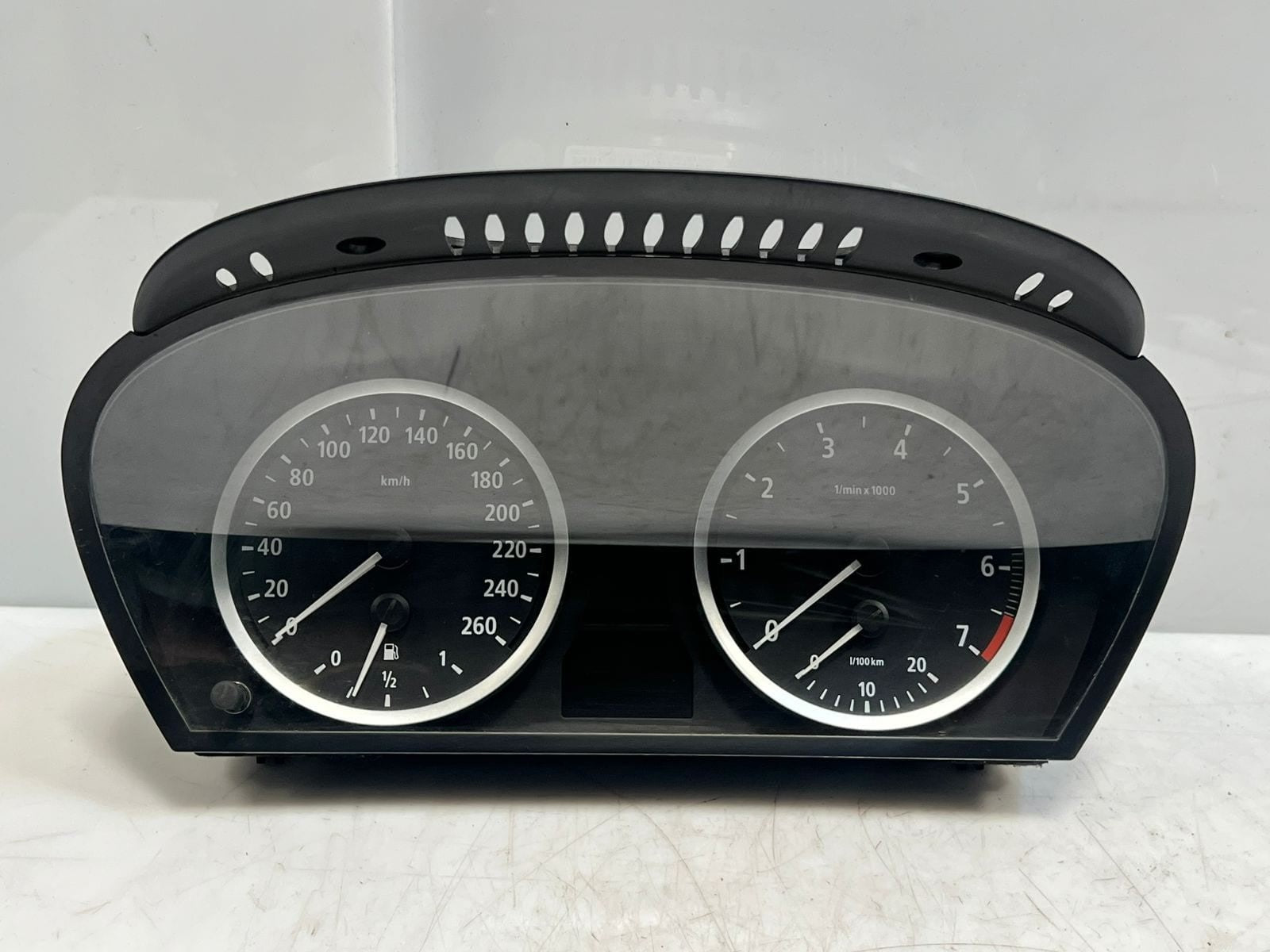 2004 BMW 530i 5 Series E60 E61 Instrument Cluster SPEEDOMETER  6944118 OEM