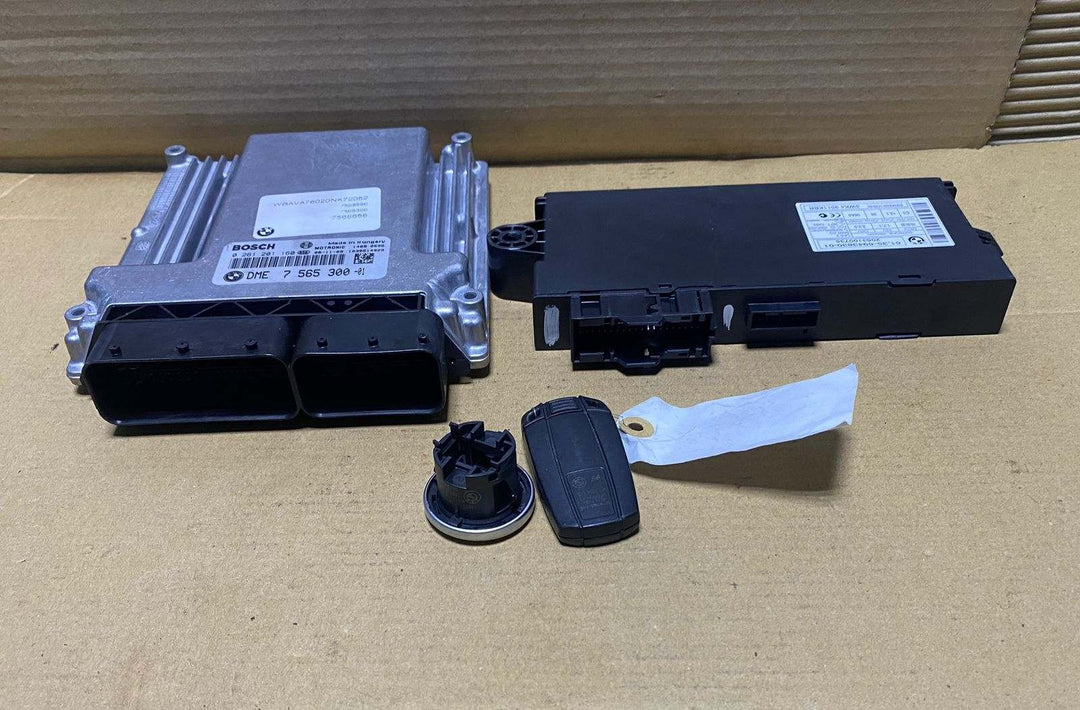 BOSCH 2012-2013 BMW 320i Engine Control Unit 7565300 BMW 3 Series E90 E91 E92, 1