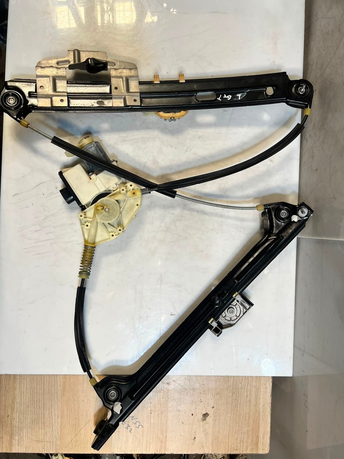 BMW 5' F07 Gran Turismo Rear Left Window Regulator with Motor 7197917 OEM