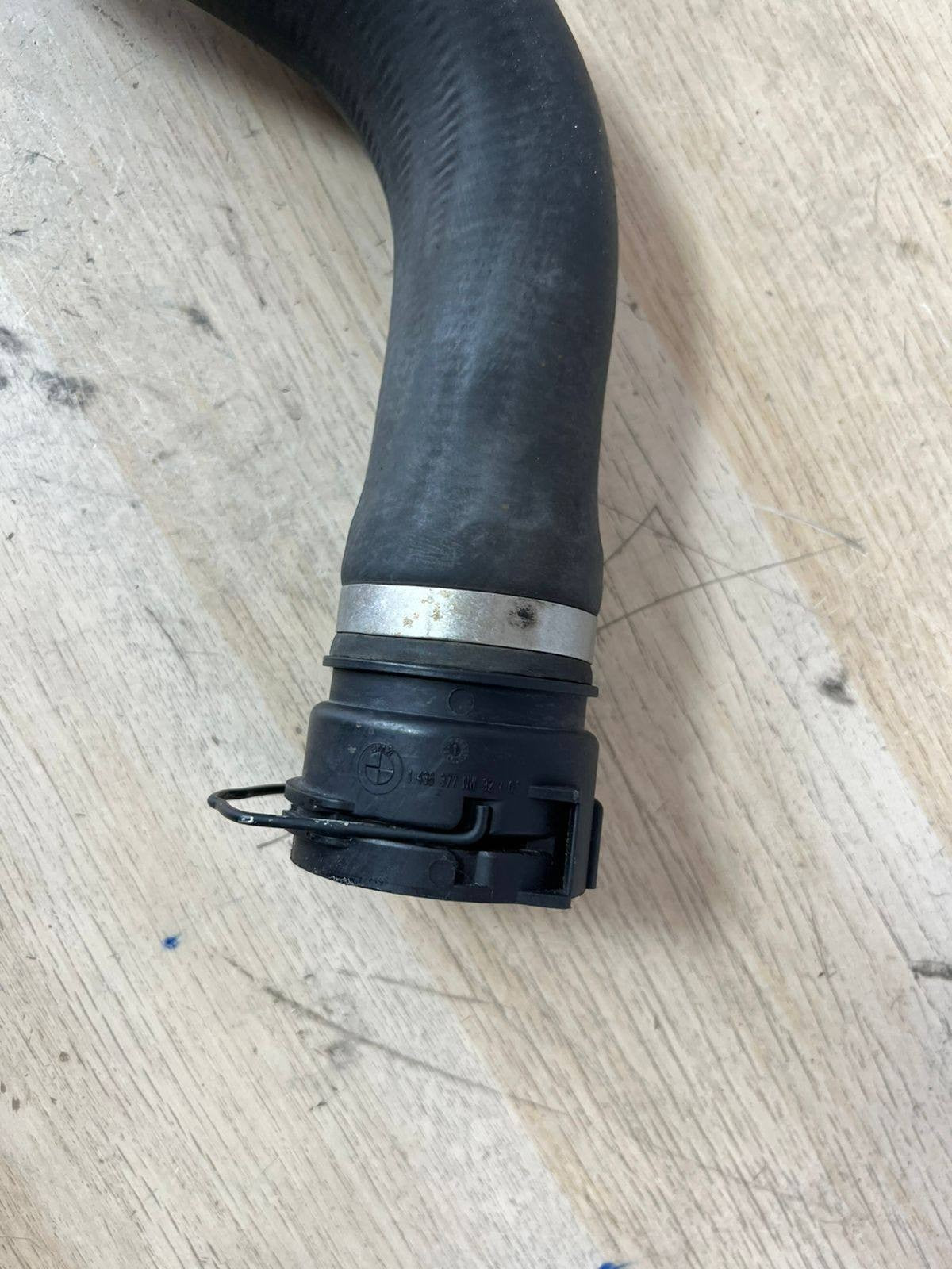BMW 3 F30 F35 F31 2015 Petrol engine water coolant pipe hose 7619432 KRD35136