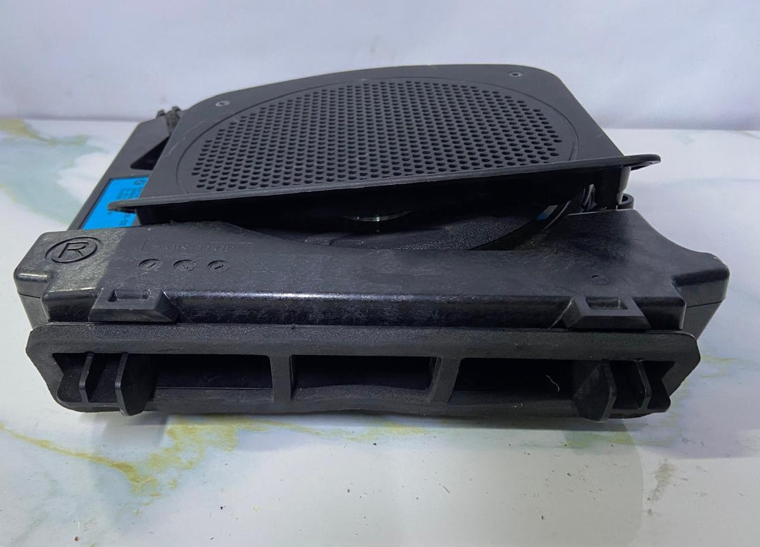 OEM BMW 528i 535i 550i RIGHT Central HiFi Subwoofer 9169686