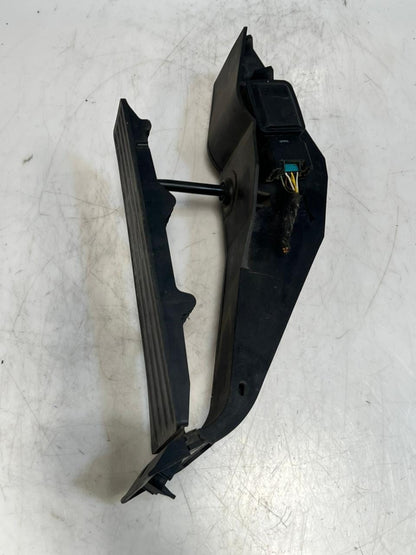 2004 BMW Z4 X3 E60 E61 E85 E87 GAS/ Accelerator Throttle Pedal 6766930 OEM
