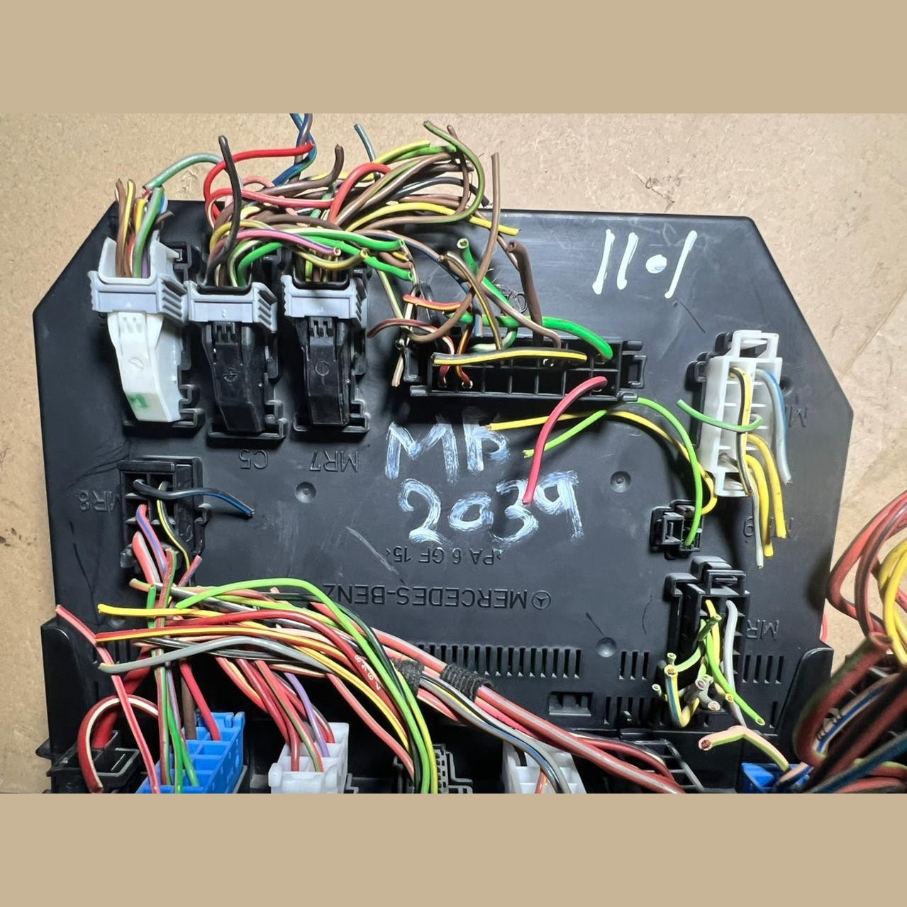 Mercedes W221 S-Class Front Fuse Relay Box SAM Control A221 5404650 A221 5401101