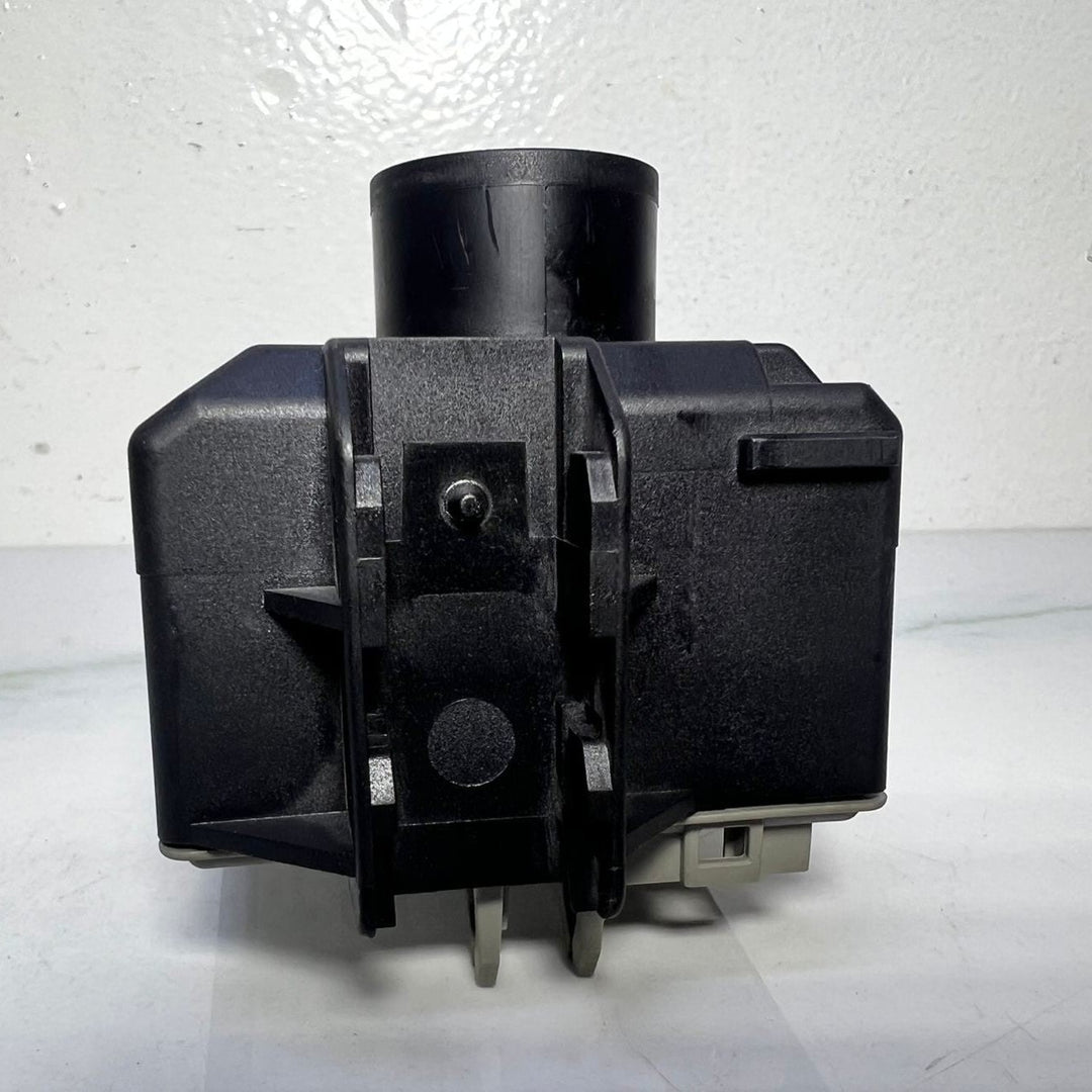 2014-2015 Mercedes-Benz GLA250 Ignition Switch Module A2469051402 W246 B180 CLA