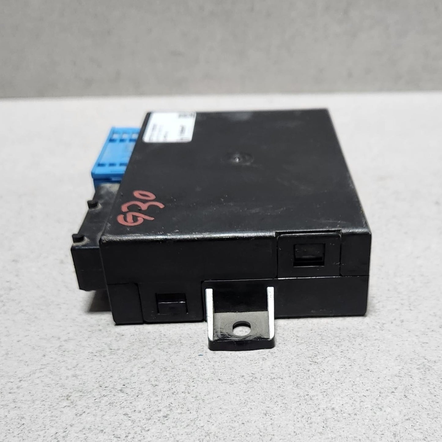 2018-2020 BMW 520i Authority Control Module 8071814  5 Series G30 G31 OEM