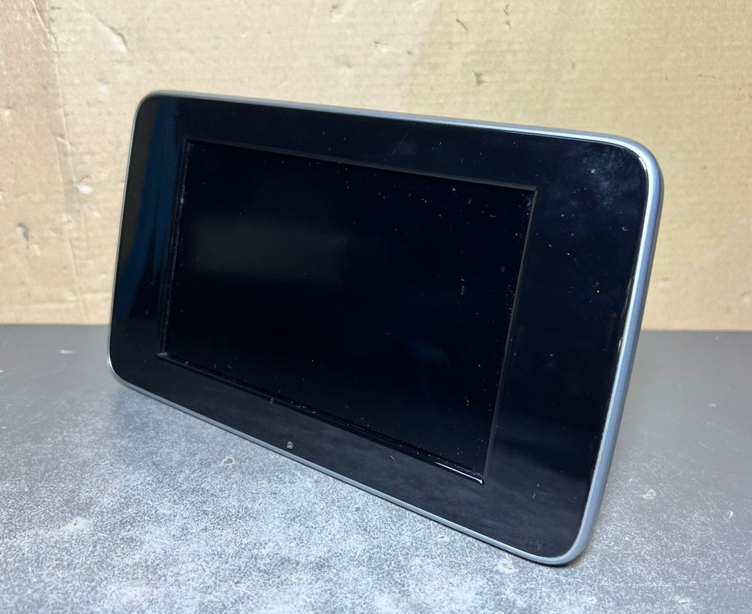 14-18 Mercedes-Benz W205 C-Class Navigation Display Screen Monitor A205 9004113
