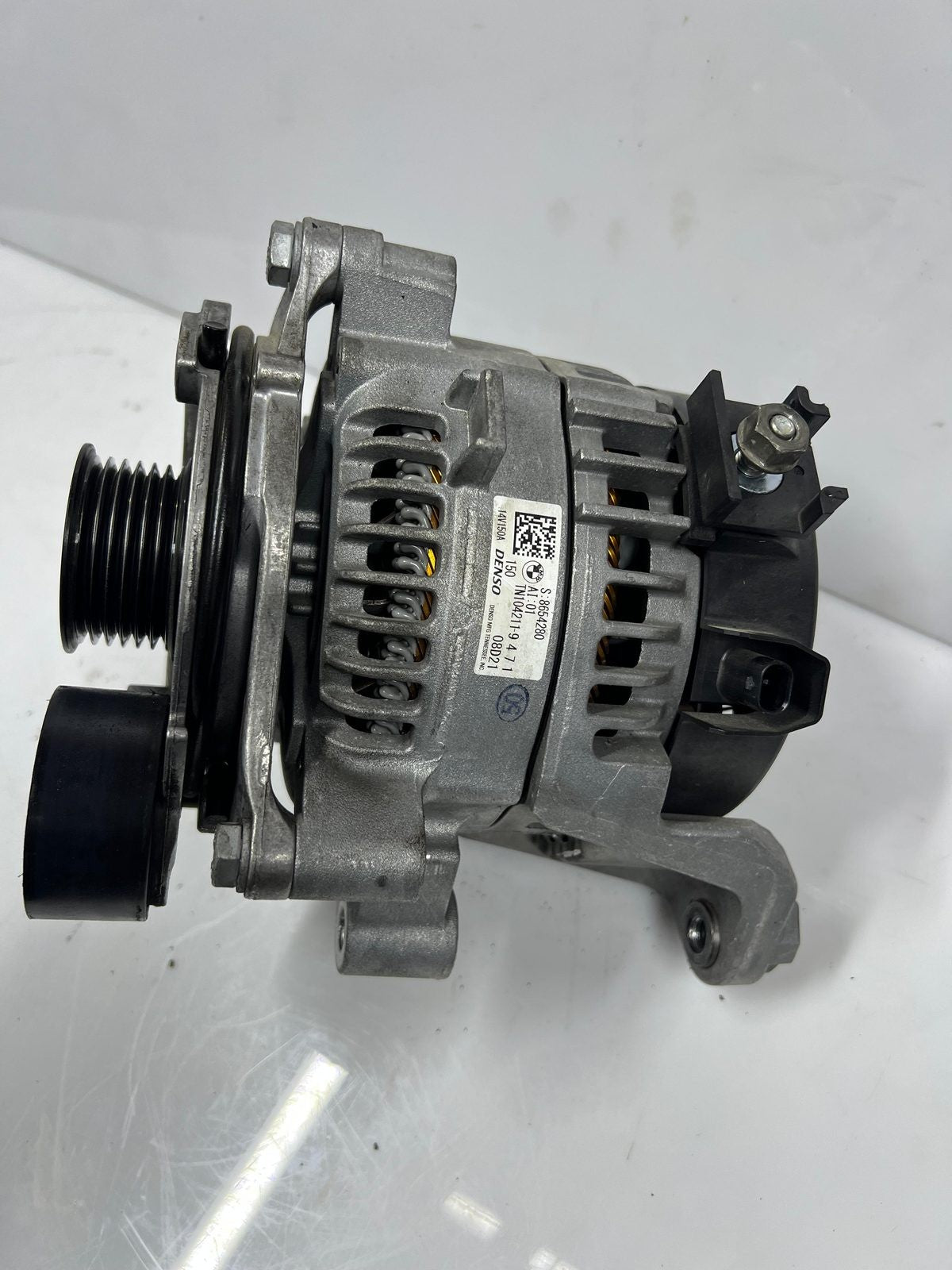 BMW Alternator 8654280